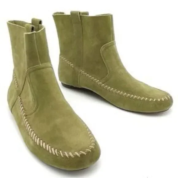 Anthropologie Latigo Olive Green Suede Moccasin Boho Bootie sz 9.5 Cottagecore - Picture 1 of 9